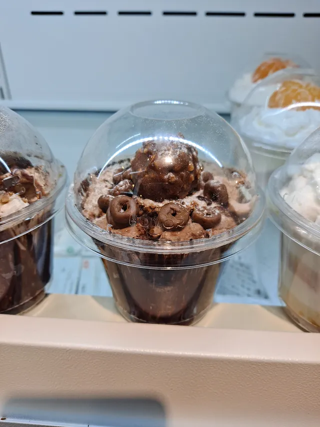 사실빙&제이델링과또또와 럭키백 사진