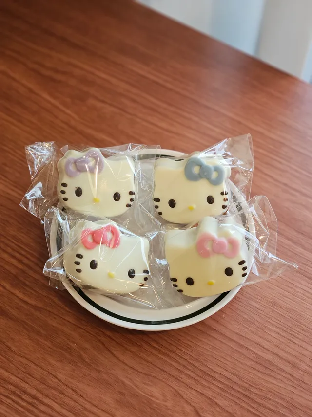 카페 레브 럭키백 사진